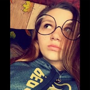 Meet your Posher, Katelyn